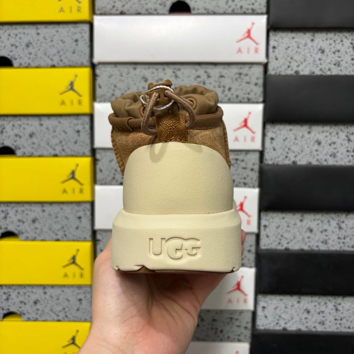 UGG Neumeel Deco Boot – Unisex Suede Ankle Boot with Lug Sole in Chestnut