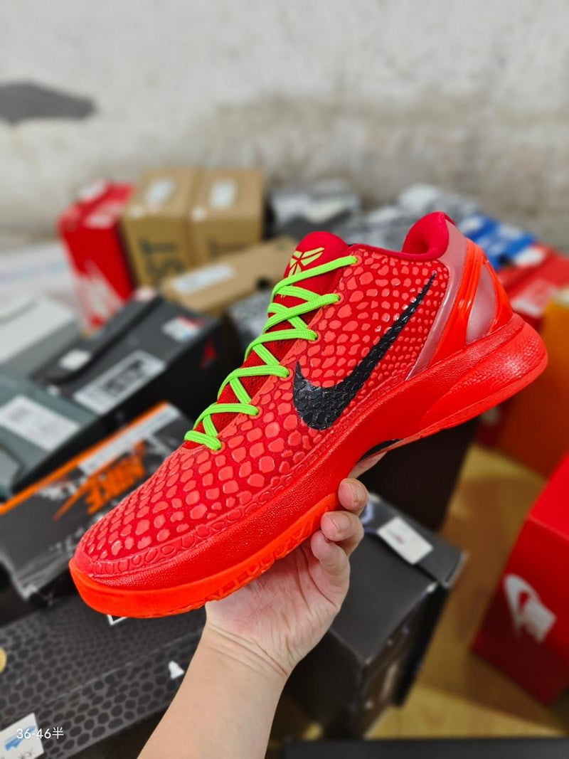 Kobe Reverse Grinch