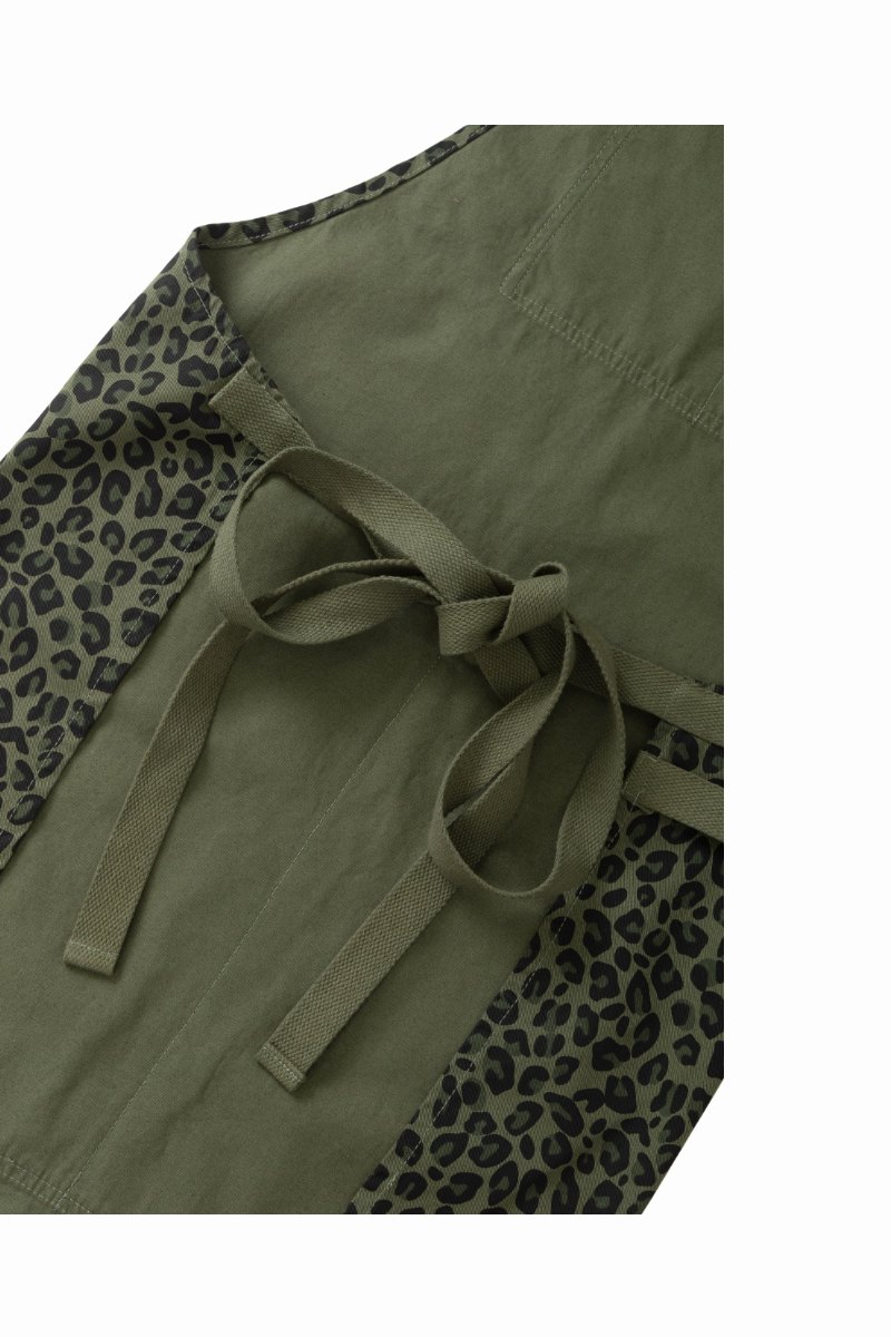 SERVICE WORKS PATTERNED APRON Green Leopard