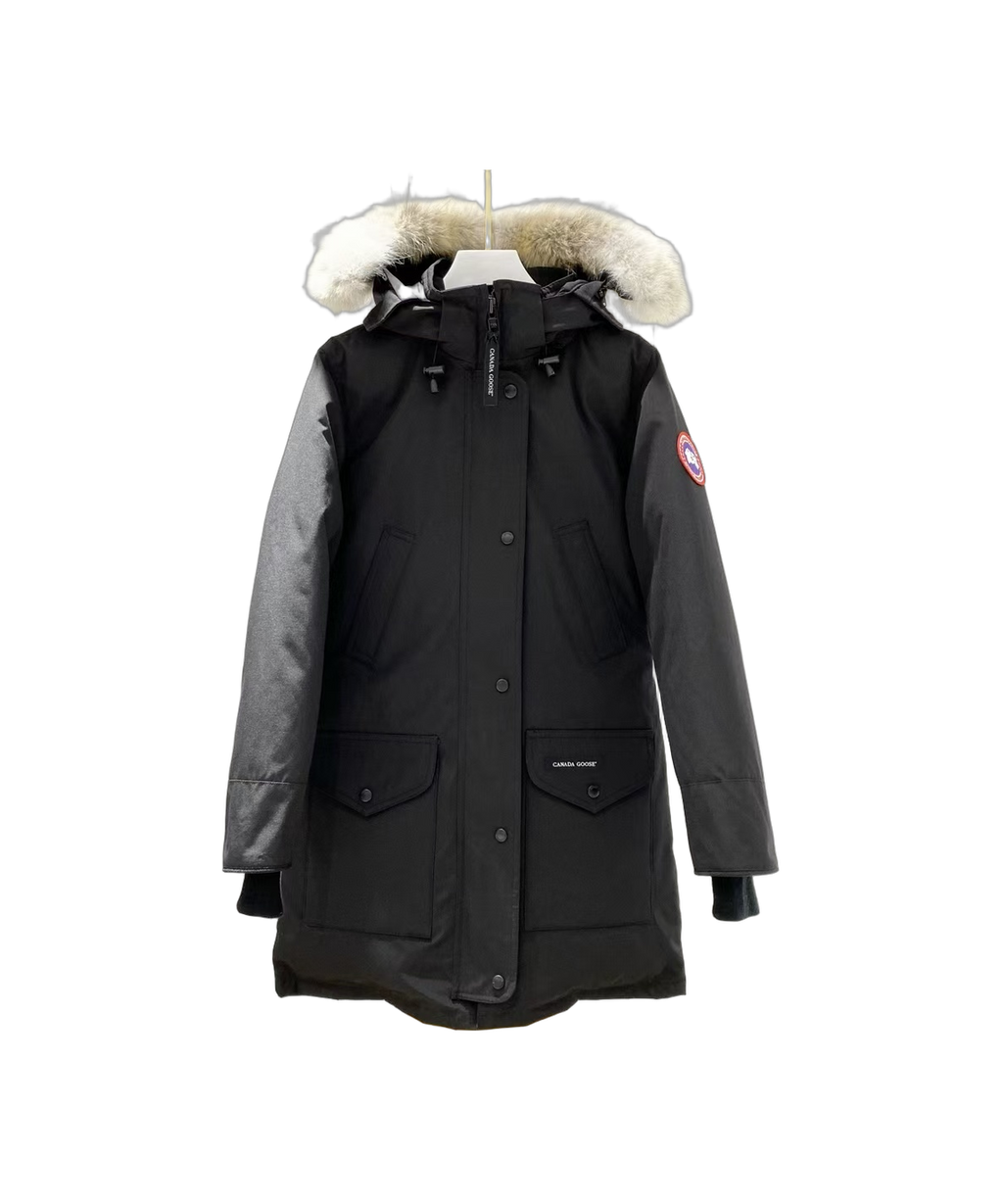 Canada Goose Women’s Trillium Parka – Coyote Fur-Trim Hood
