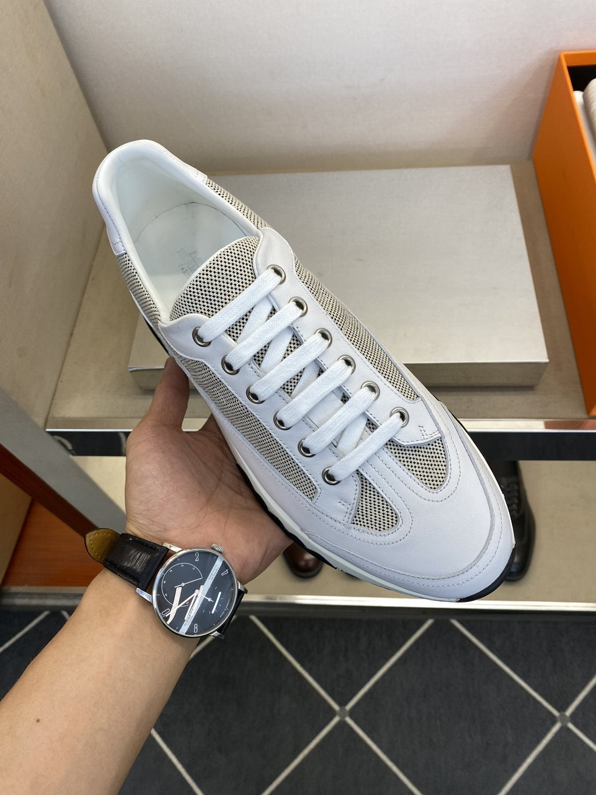 Hermès Men's White & Gray Low-Top Sneakers