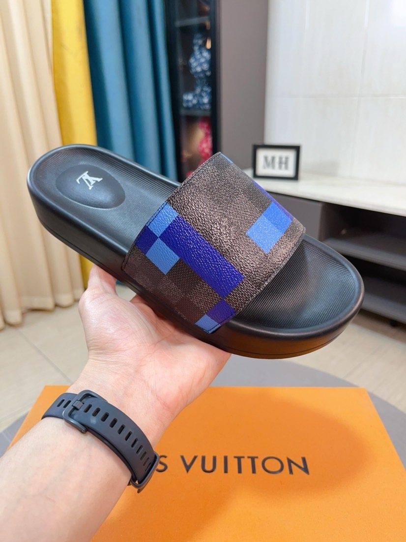 Louis Vuitton Men's Brown and Blue Check Slide Sandals