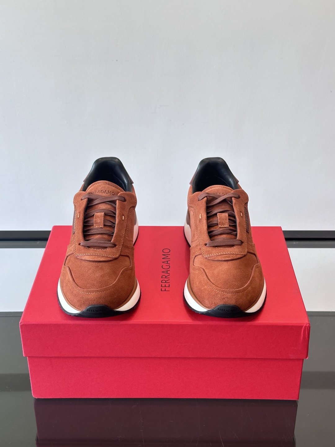 Ferragamo Men's Low-Top Lace-Up Sneakers