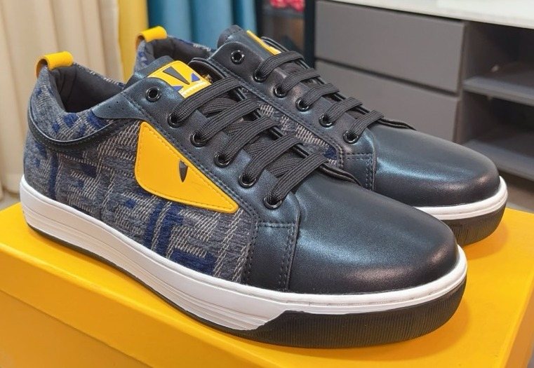 FENDI Patterned Panel Low-Top Sneakers