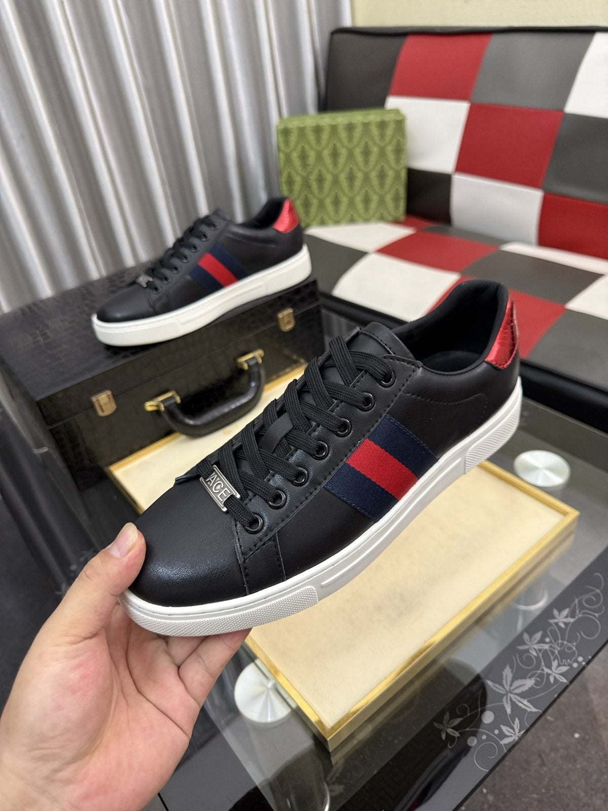 Gucci Men's Stripe Low-Top Sneakers - Lace-Up Closure