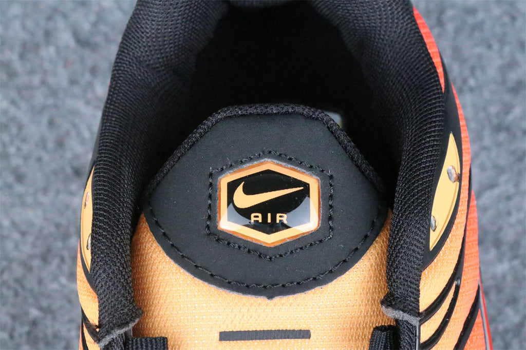 Air Max Plus 'Sunset'